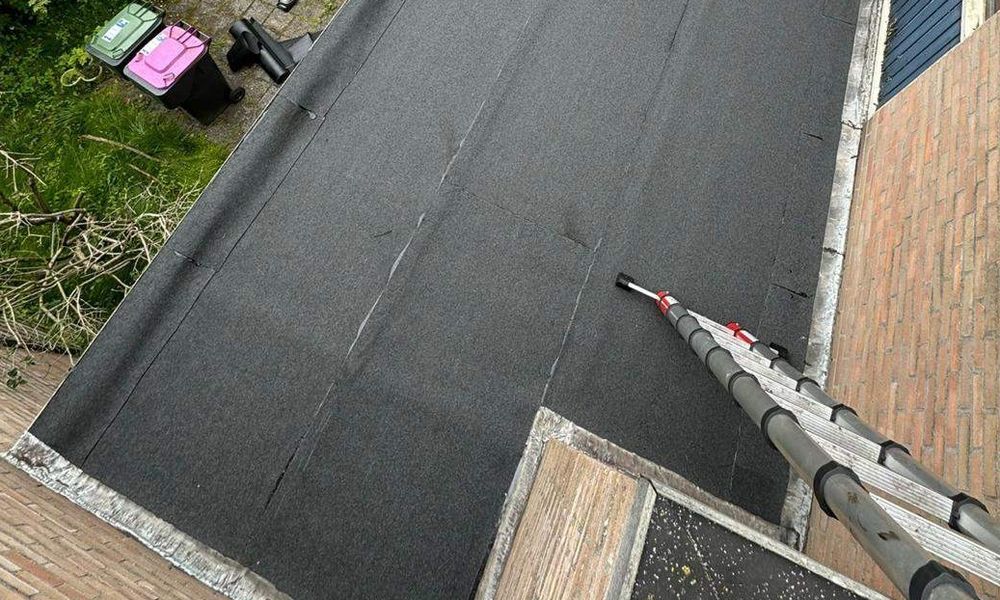 Dakisolatie toegevoegd aan plat dak in Tilburg